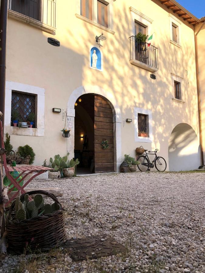Dimora Dell'Arte Hotell Navelli Exteriör bild