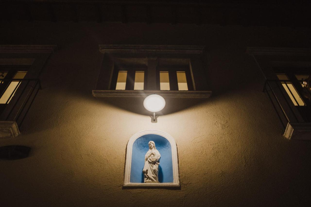 Dimora Dell'Arte Hotell Navelli Exteriör bild